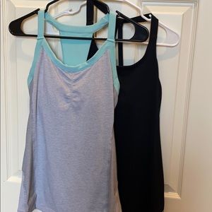 2 Workout tops with built in bra: activewear
